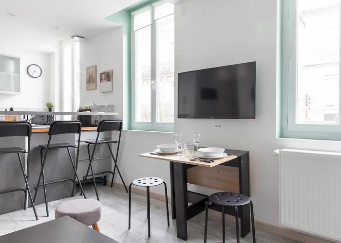 Le Ri-bellot De 1 A 4 Pers - Lit King Size Apartamento Cognac